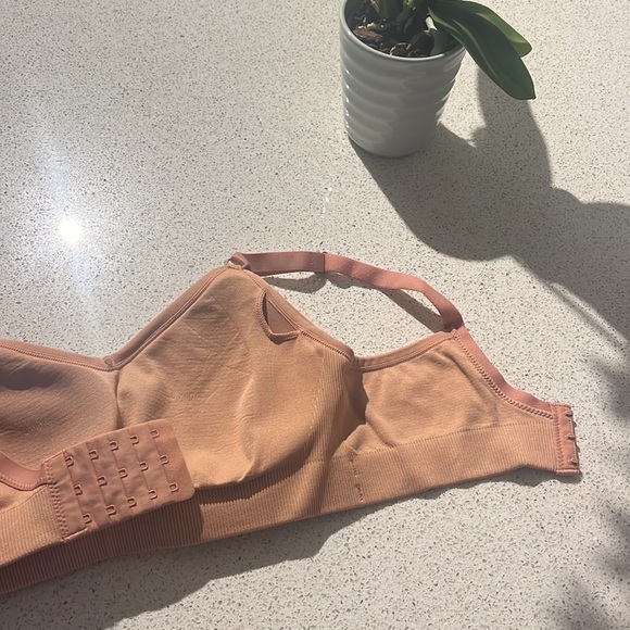 Knix Sz Small Good To Go Seamless Everyday Bra in Pink Ginger - Picture 11 of 15